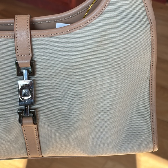 GUCCI Jackie Hand Bag with Piston Lock Accent! - Picture 11 of 12